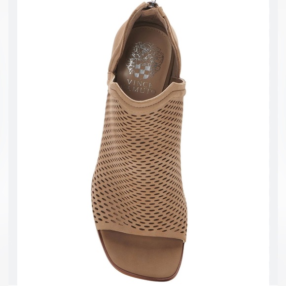 Vince Camuto Katnina Beige Leather Laser Cut Ankle Booties Size 4 - Picture 2 of 6